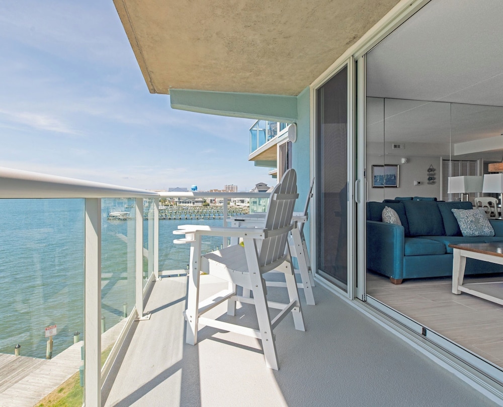 Bay Club Resort by Coolvacay