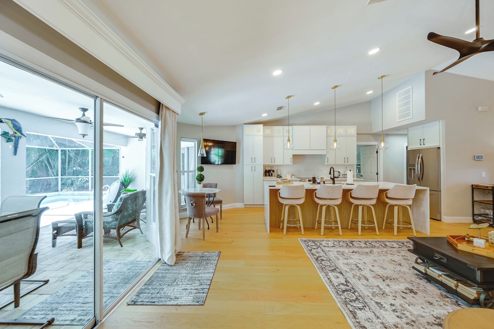 Resort Community Escape: Naples Home 5 Mi to Beach