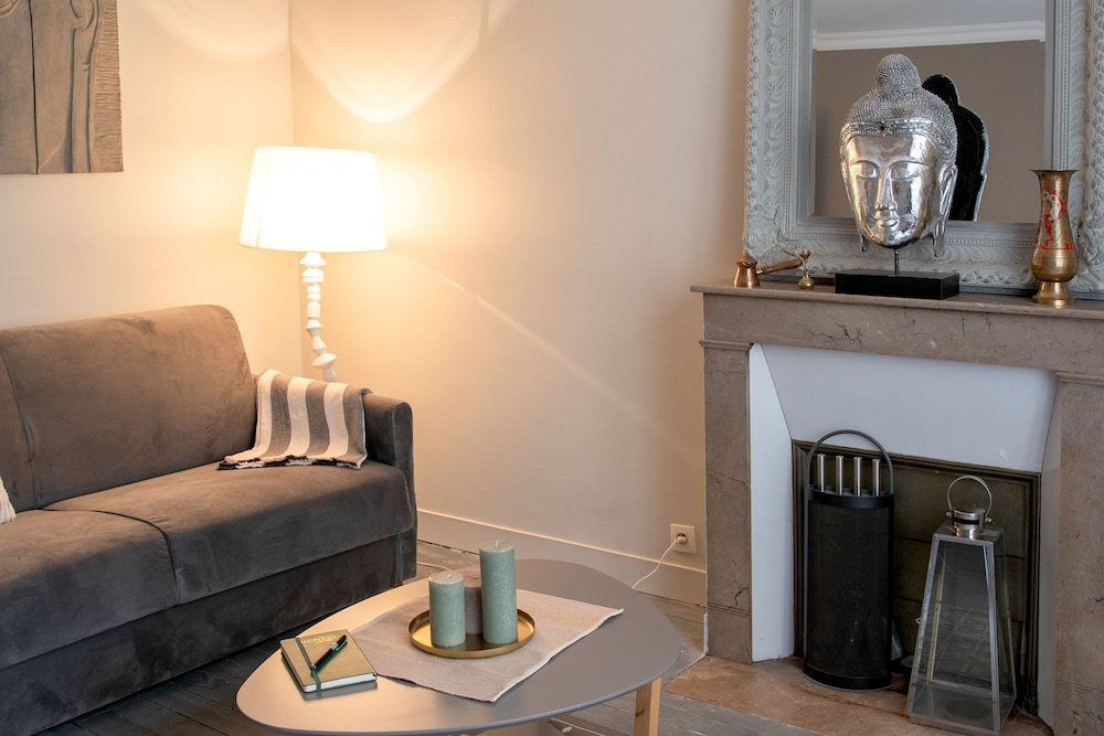 1BR Near Eiffel & Les Invalides