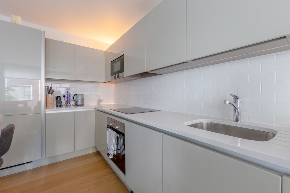 Bright Flat in Elephant & Castle