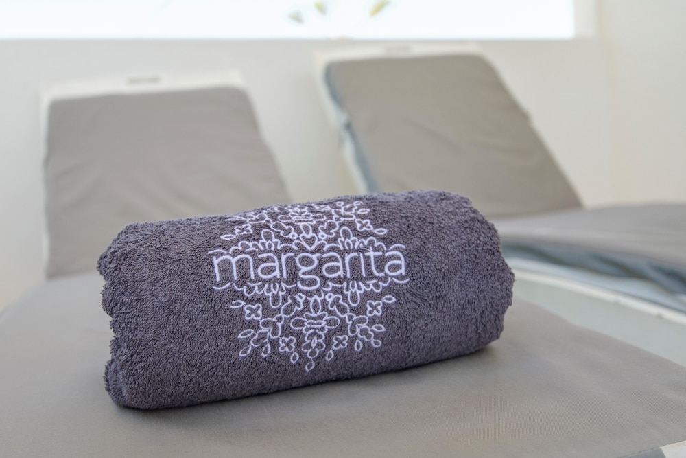 Margarita Studios Ambelas