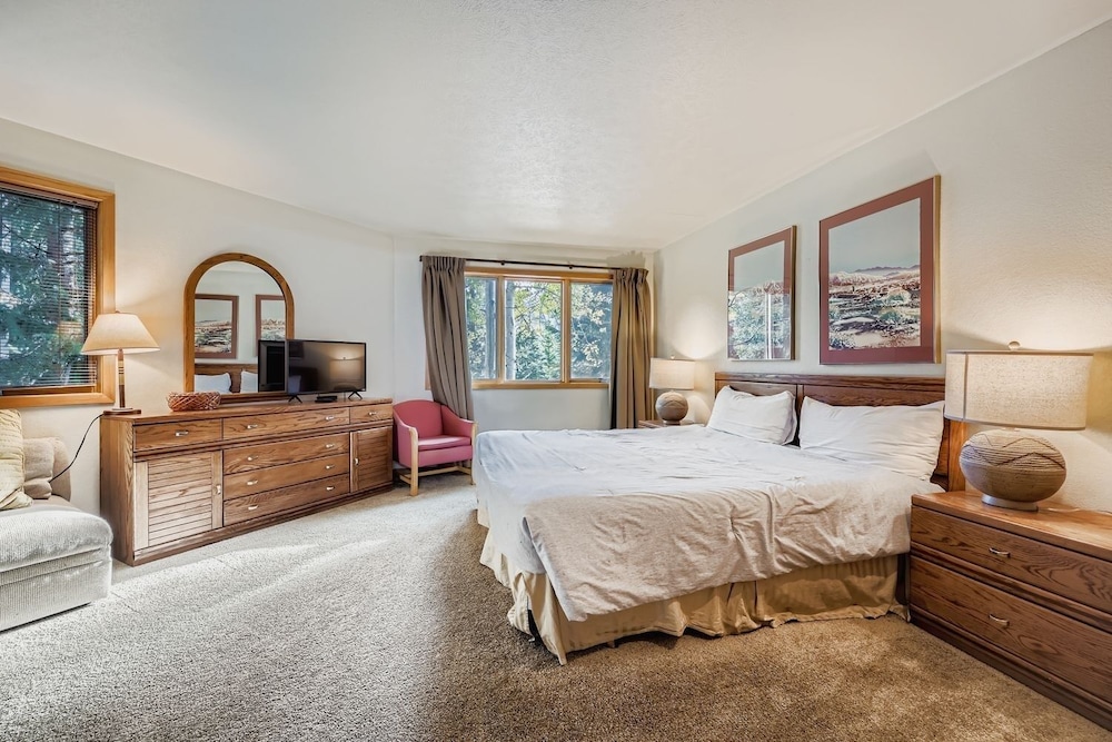 Frostfire B19 2 Bedroom Condo