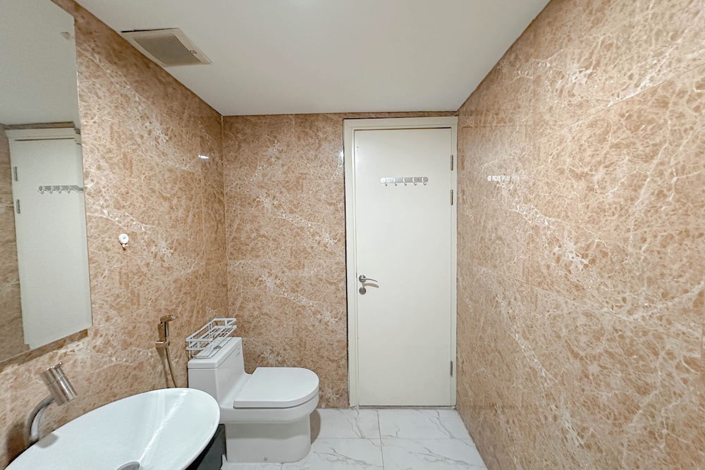 Cozy And Spacious 1Br At Grand Sungkono Lagoon Apartment