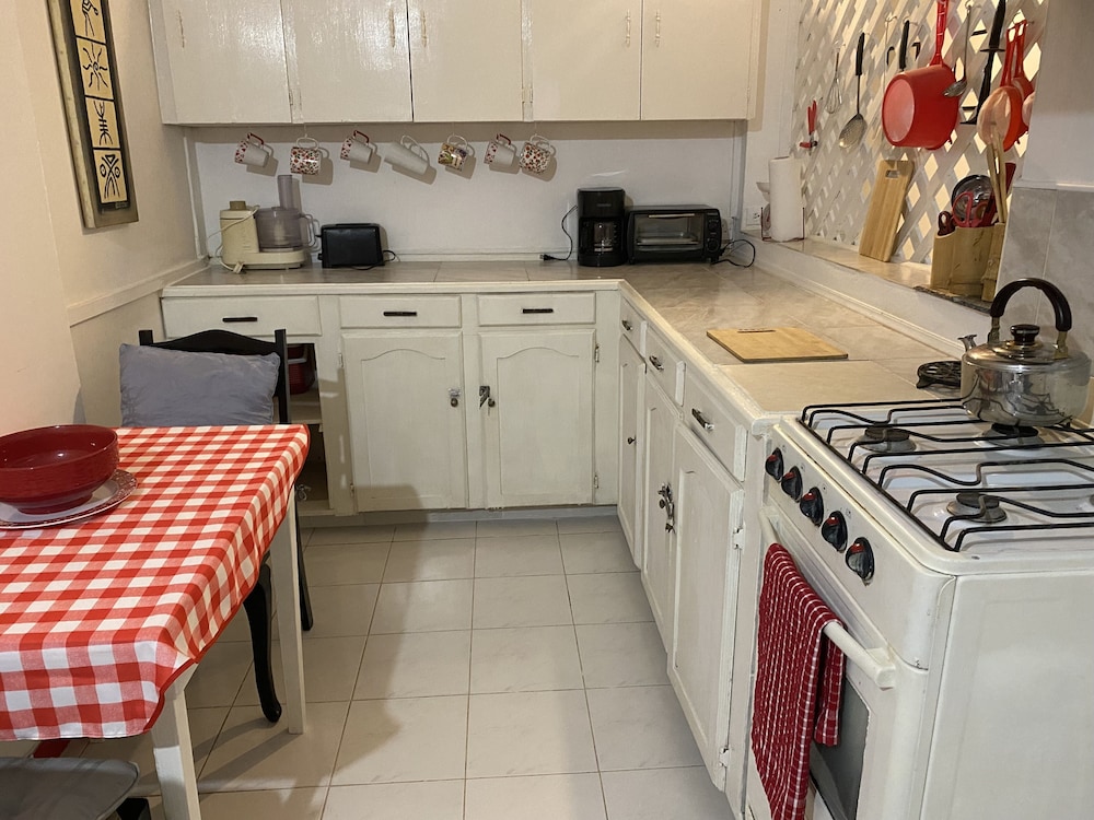 Barbados Chi Guest House
