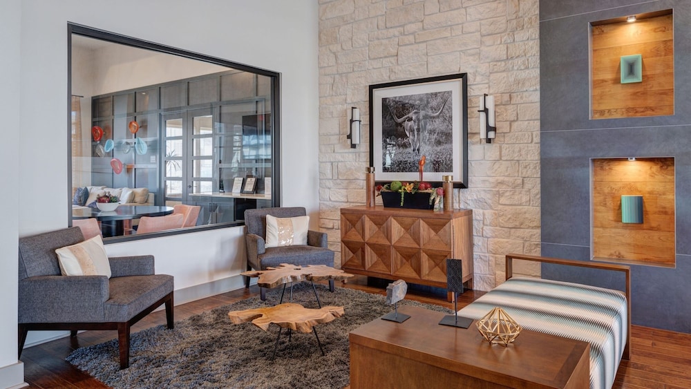 Landing Apartments - Grand Harbor