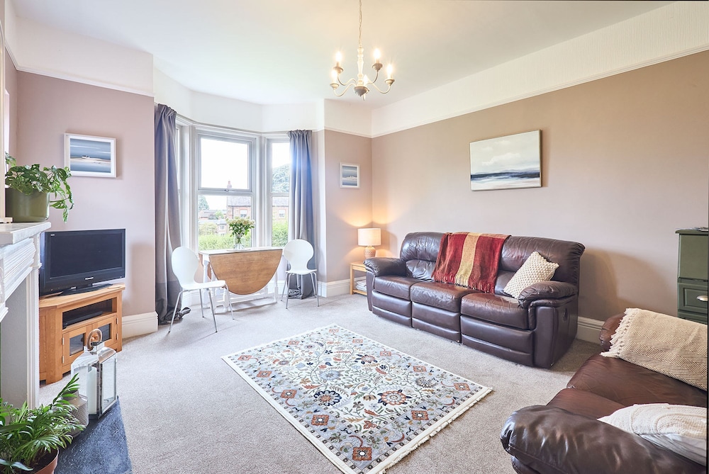 Host Stay The Beeches view 4