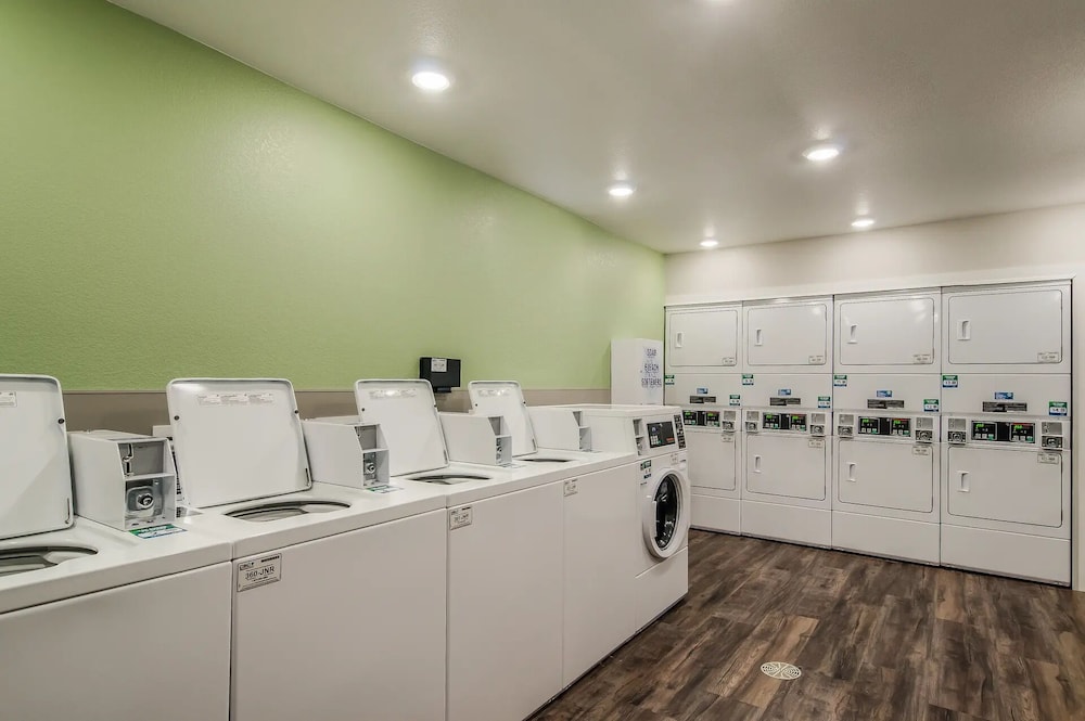 WoodSpring Suites Jackson Hub City