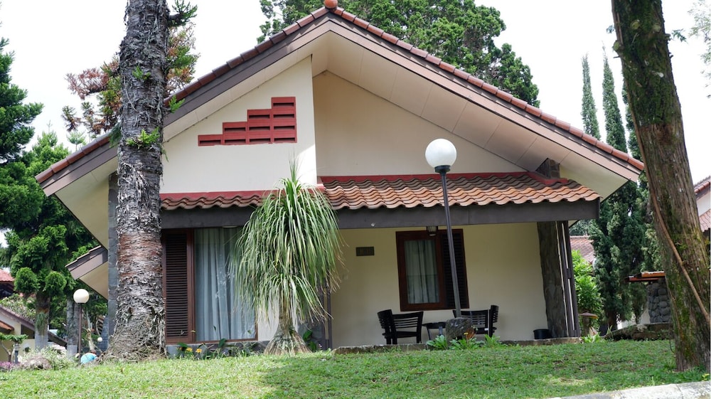 Sangga Buana Villa