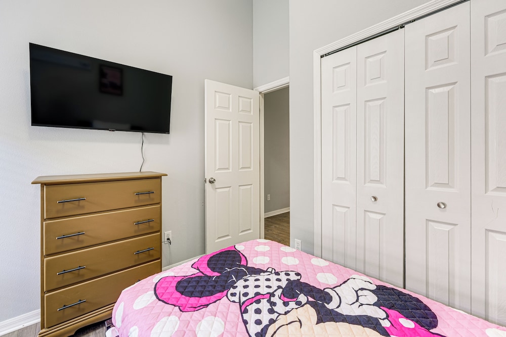 15 Mi to Wdw: House in Clermont Resort Community!