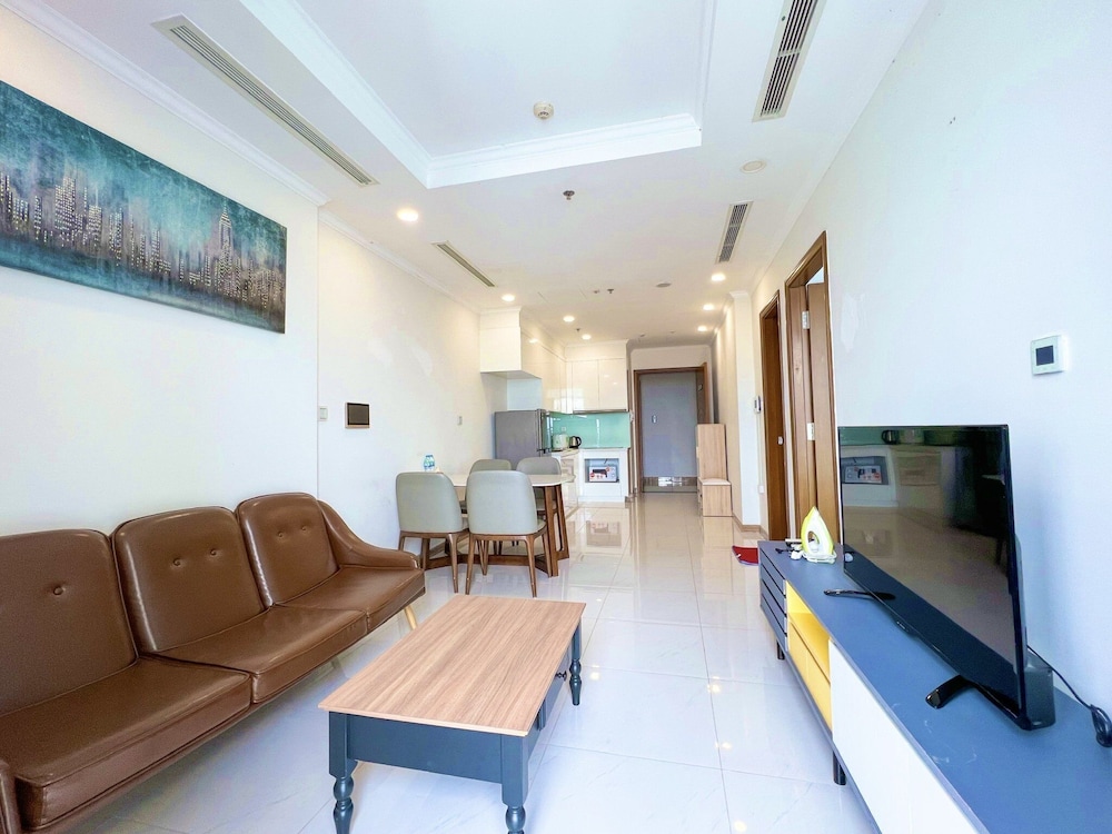 Landmark Apartment in Vinhomes Central Park