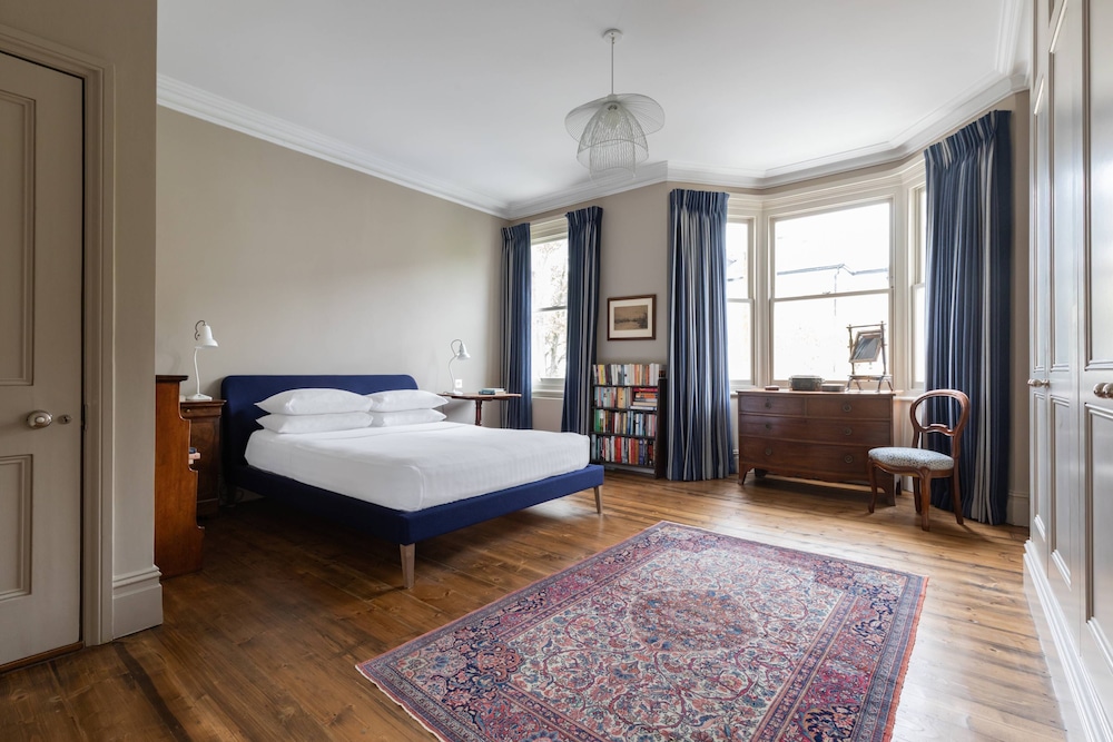 Caithness Road VI by Onefinestay