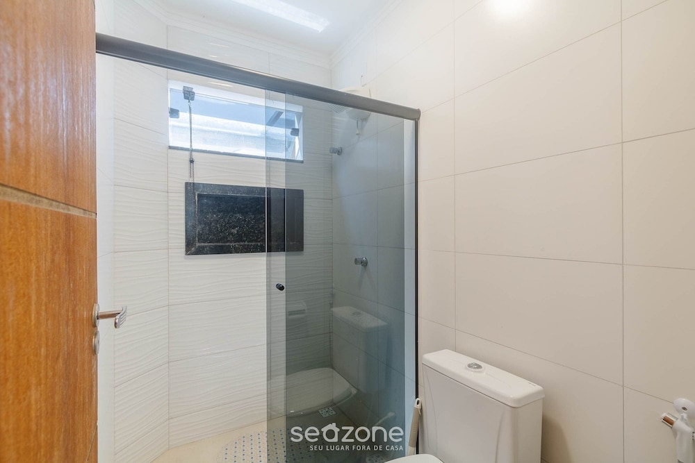 Condominium With Pool 950m From the Beach - PDM