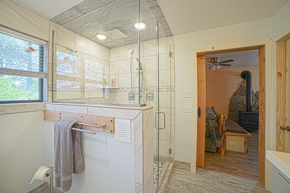 IVACAZ Suites on the Golf Course