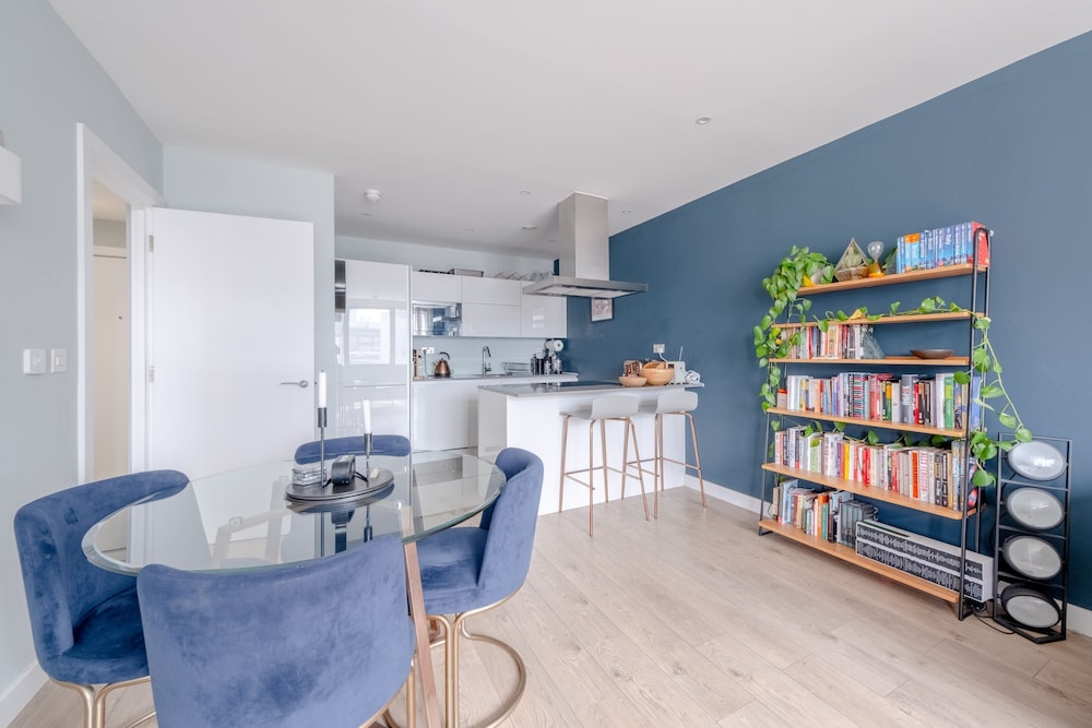 Light & Spacious 1bedroom Flat With Balcony - Mile End