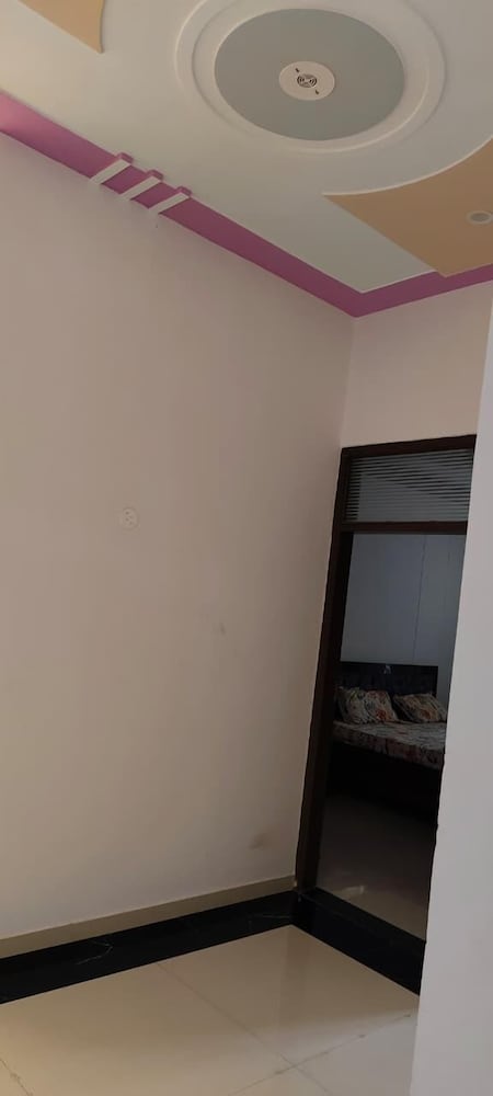 Kanak Hotel & Restaurant
