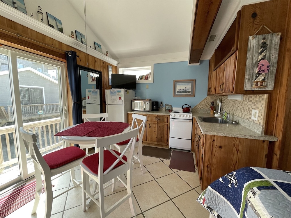 23 The Lighthouse 1 Bedroom Condo by RedAwning