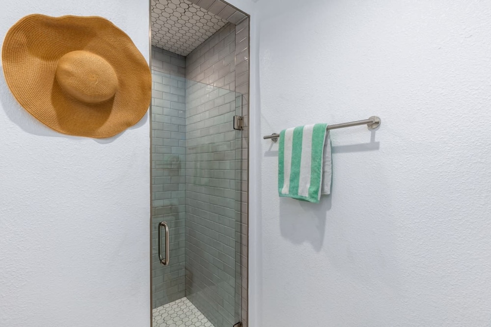 The Yucca Hotel- Entire Boutique Buyout