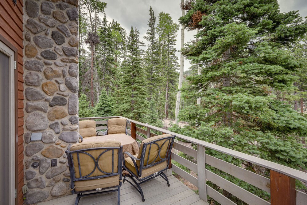 Beaver Vacations - Cozy Cabin w/ Deck  Fireplace in Beaver! - Property Image 6