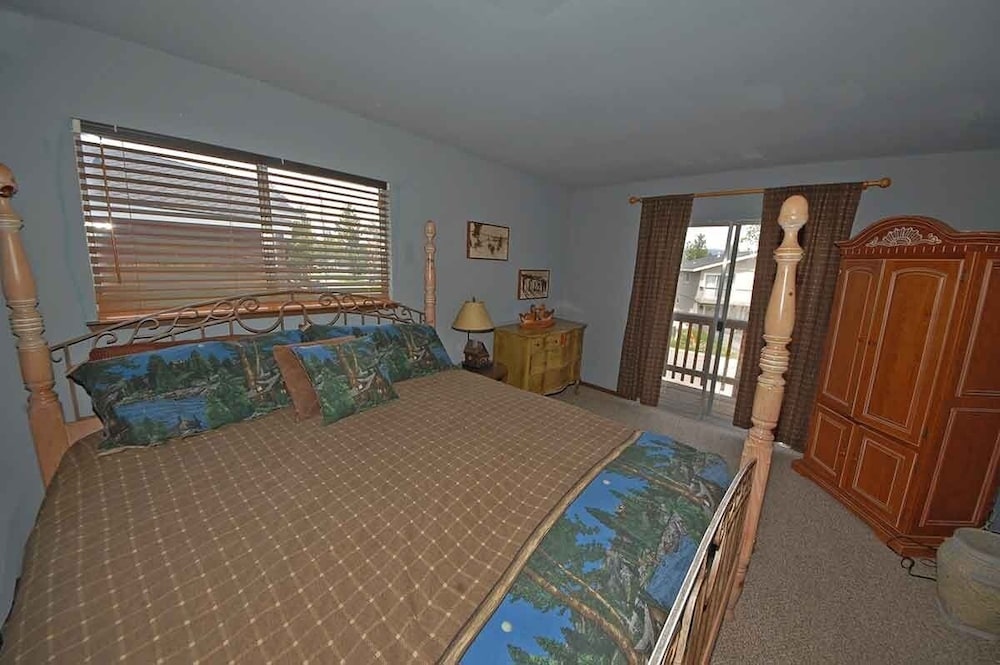 584 Alpine Drive 4 Bedroom Home