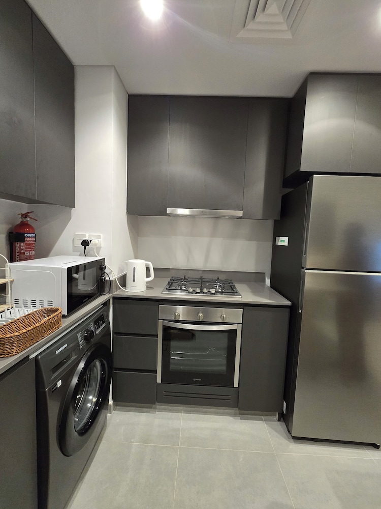 Shiro Elegant Living
