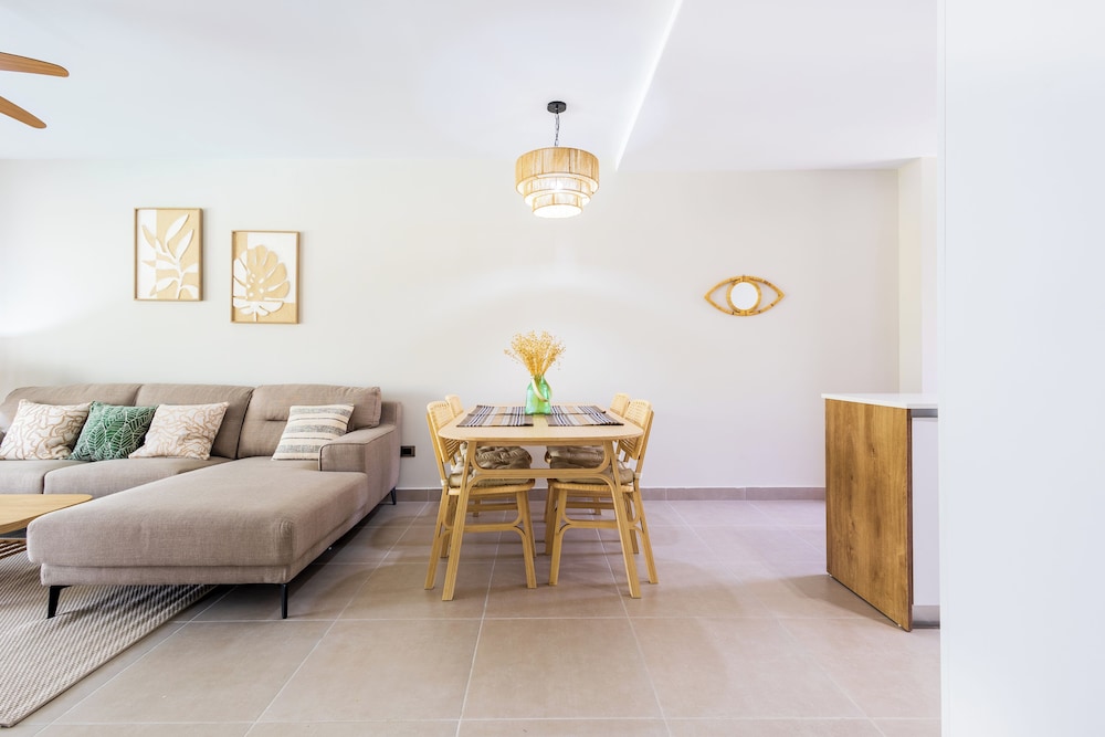 2BR Gardenia Retreat - Picuzzi & Pool
