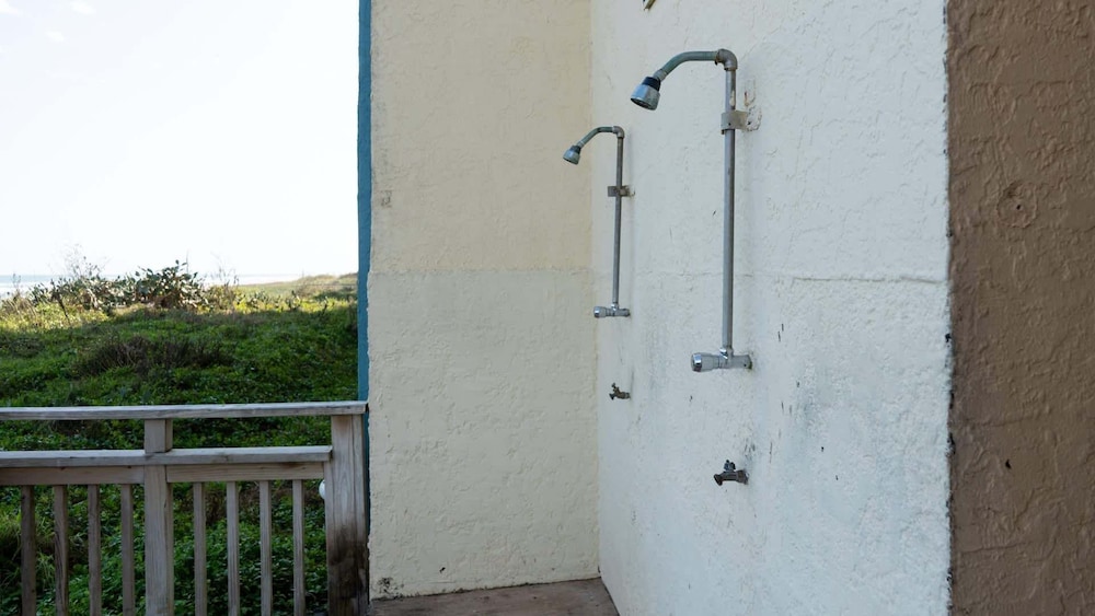 Penthouse Beachfront Views Renovated 4 Bedroom Condo