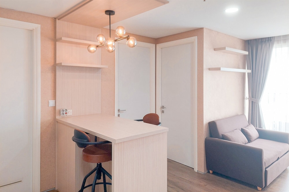 Good And Comfy 1Br Apartment At Tuscany Residence