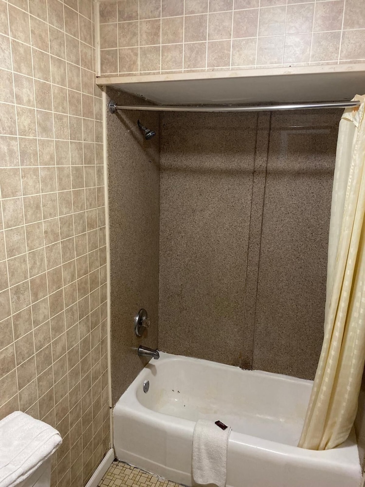 Ivory Tower Motor Inn