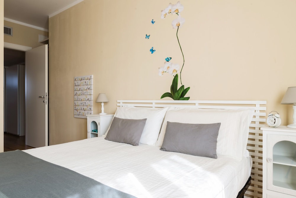 Home at Hotel - Sarca