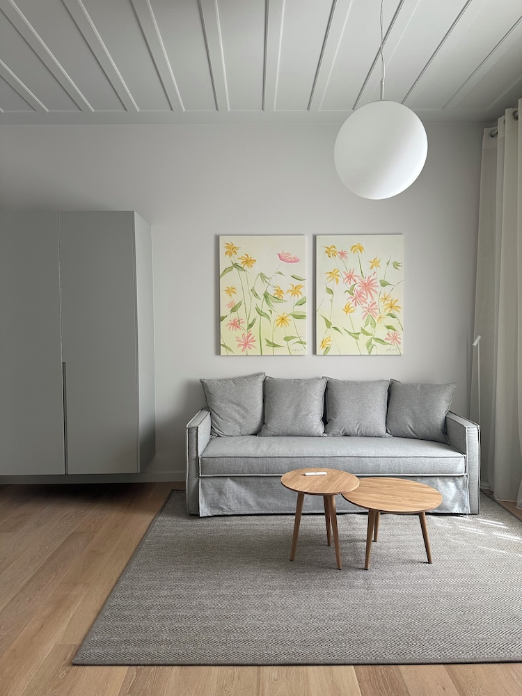 Amalie Suites