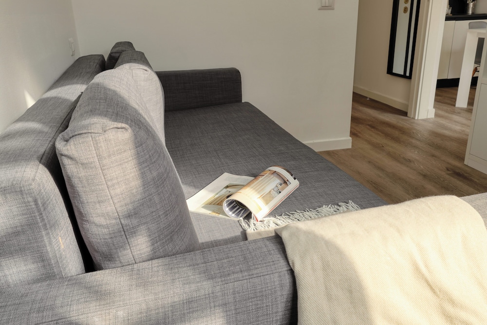 JOIVY Cosy Studio with Balcony — Milan photo 2
