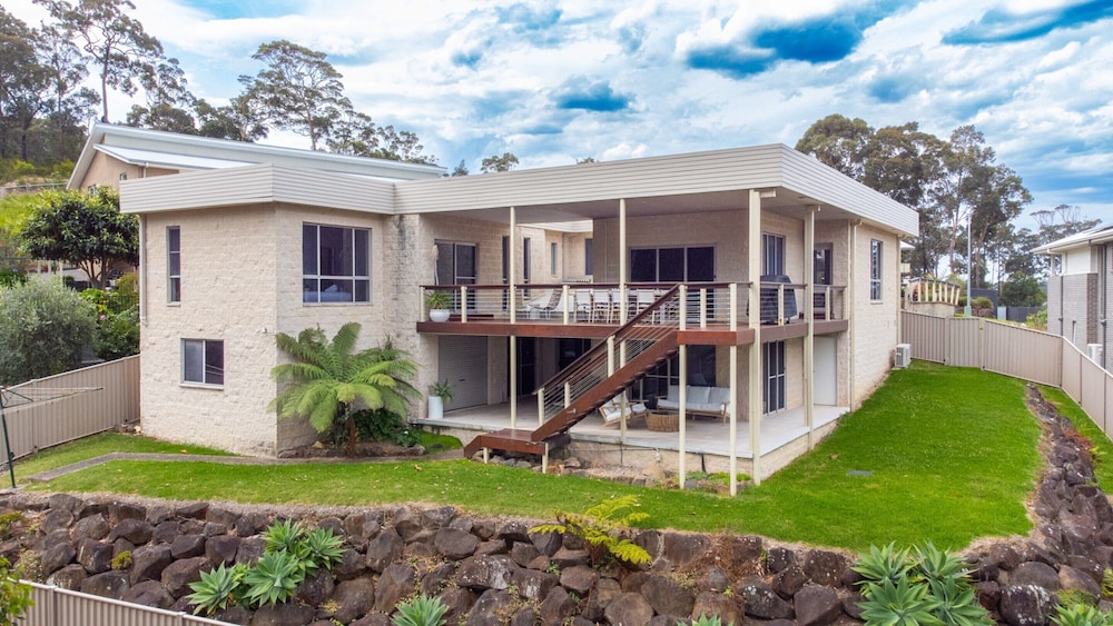 Serene Luxury Retreat on Malua Bay