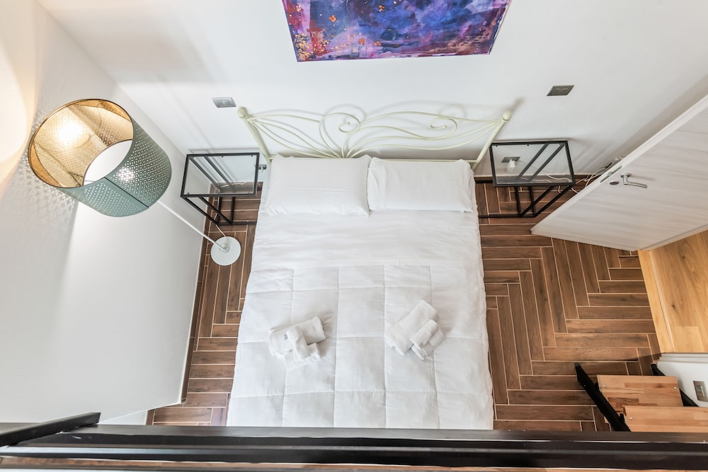 Genova Principe Terrace Apartment view 3