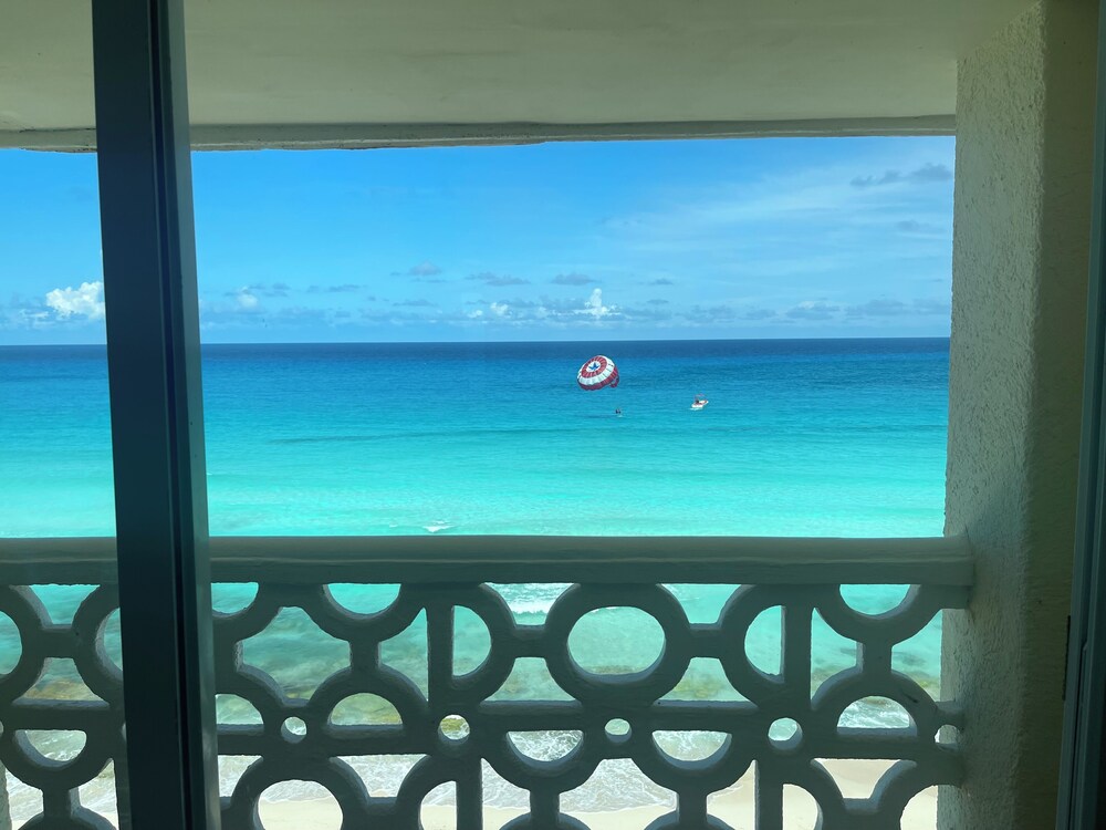 OvaCancun Apartments