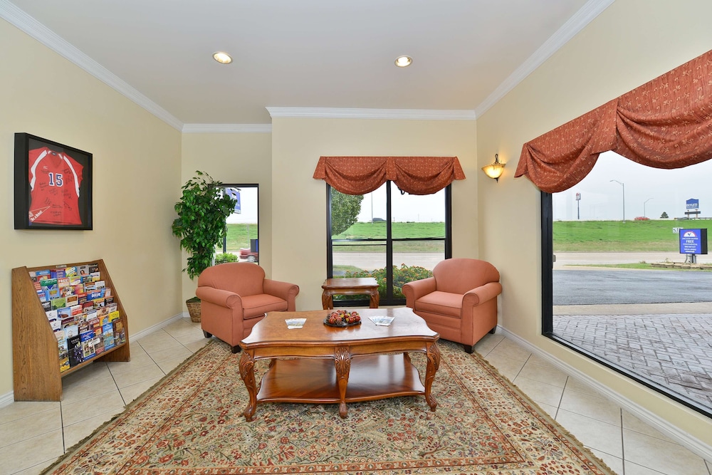 Hillsboro Vacations - Americas Best Value Inn Hillsboro - Property Image 4