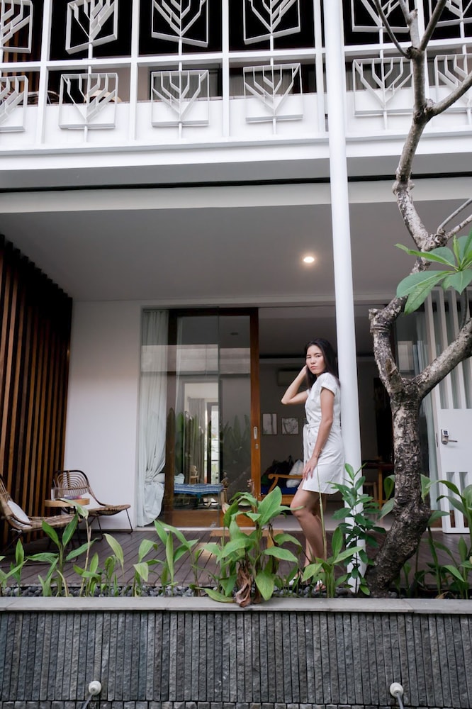 Pelangi 148 Beach Suites view 4