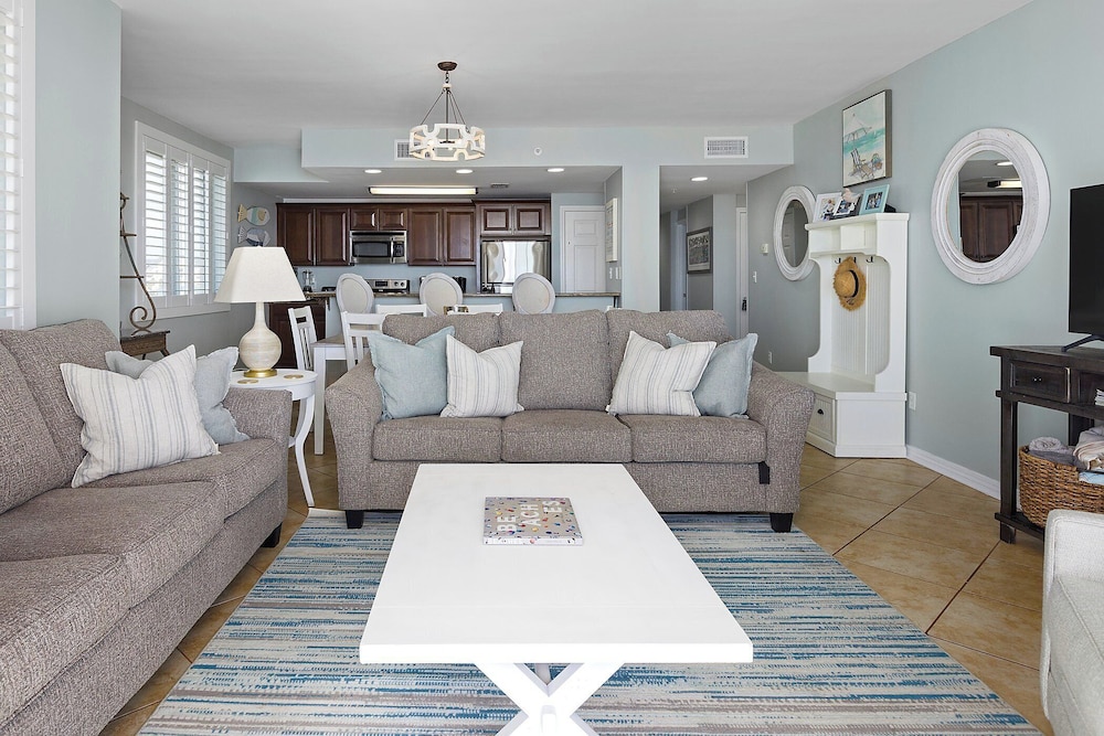Emerald Key by Southern Vacation Rentals