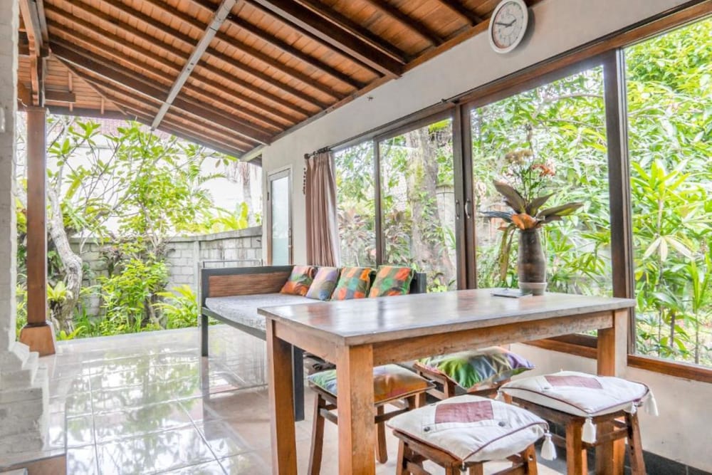 Sari Bamboo Bungalows
