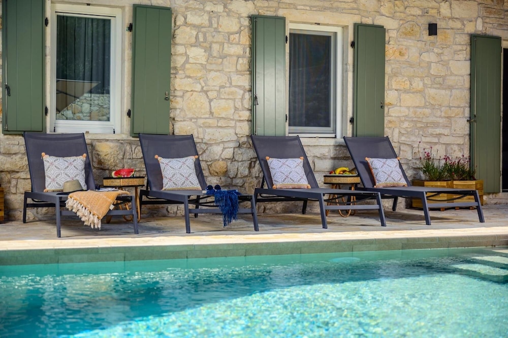 Serenity - Beautiful Newly Renovated Villa Close to Lakka view 4