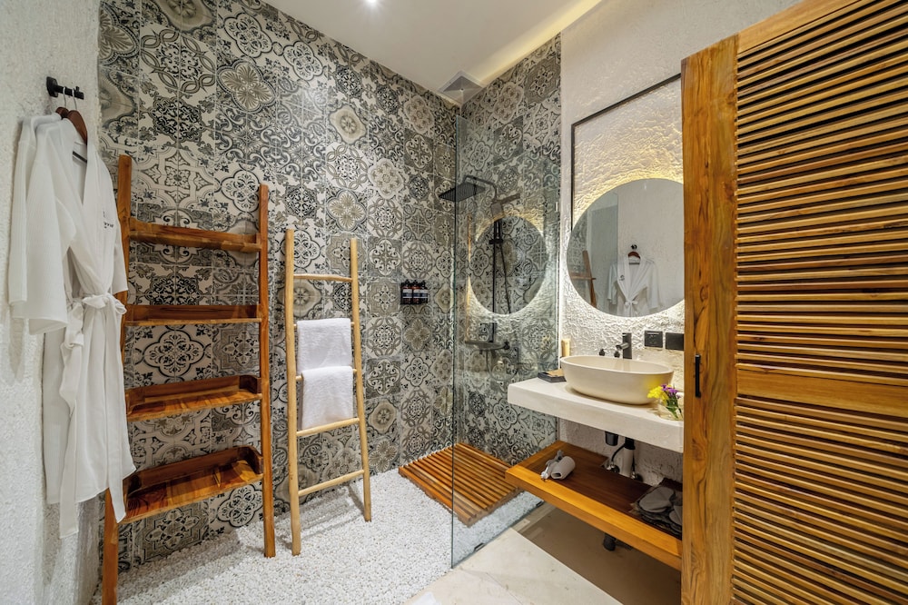 Sacred Jungle by EVDEkimi Ubud – Modern Villas and Apartments with Kitchens, Pools, & Personalized Concierge Service