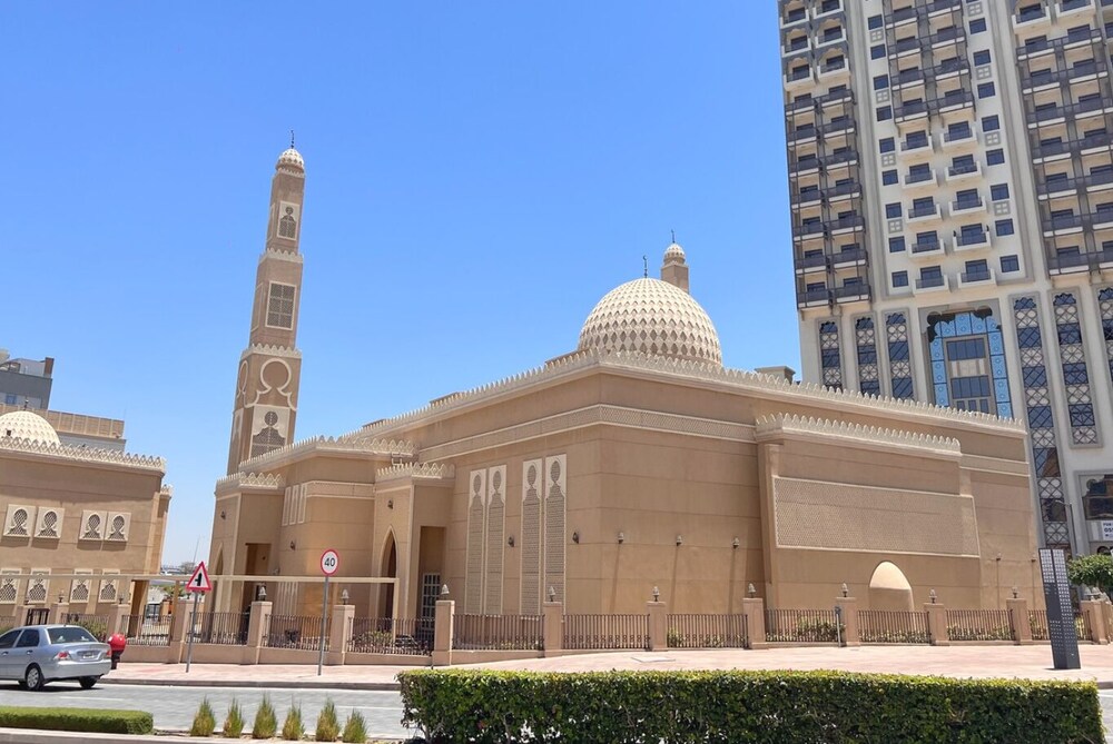 Chic 1BR Iris Amber Al Jaddaf