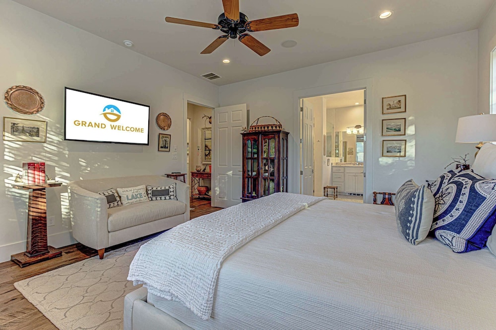 Immaculate Waterfront Home for 16 w/ Private Dock!