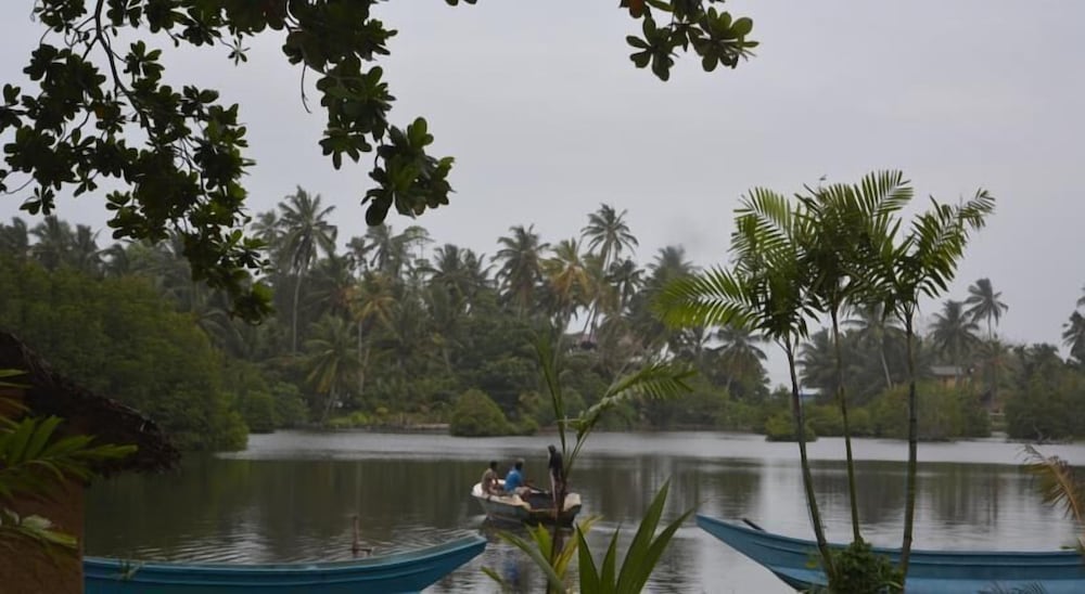 Lagoon Resort Goviyapana