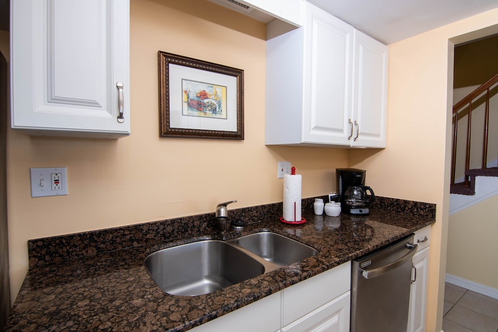 Palm Beach Waterfront Suites