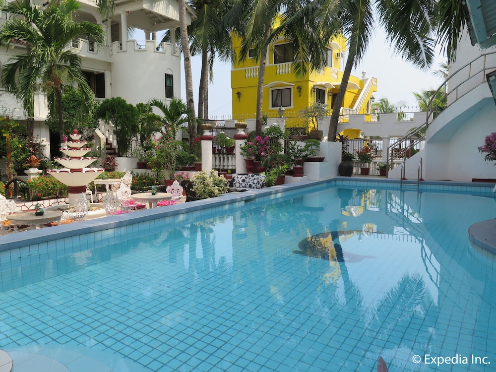 White Castle Resort & Hotel