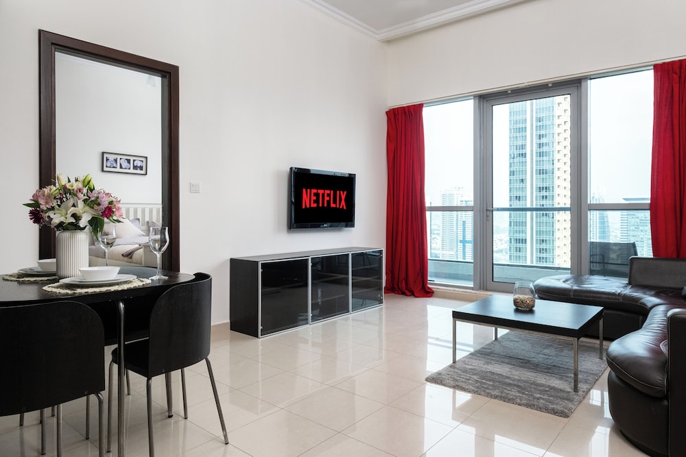 Stunning Marina View 1 bedroom