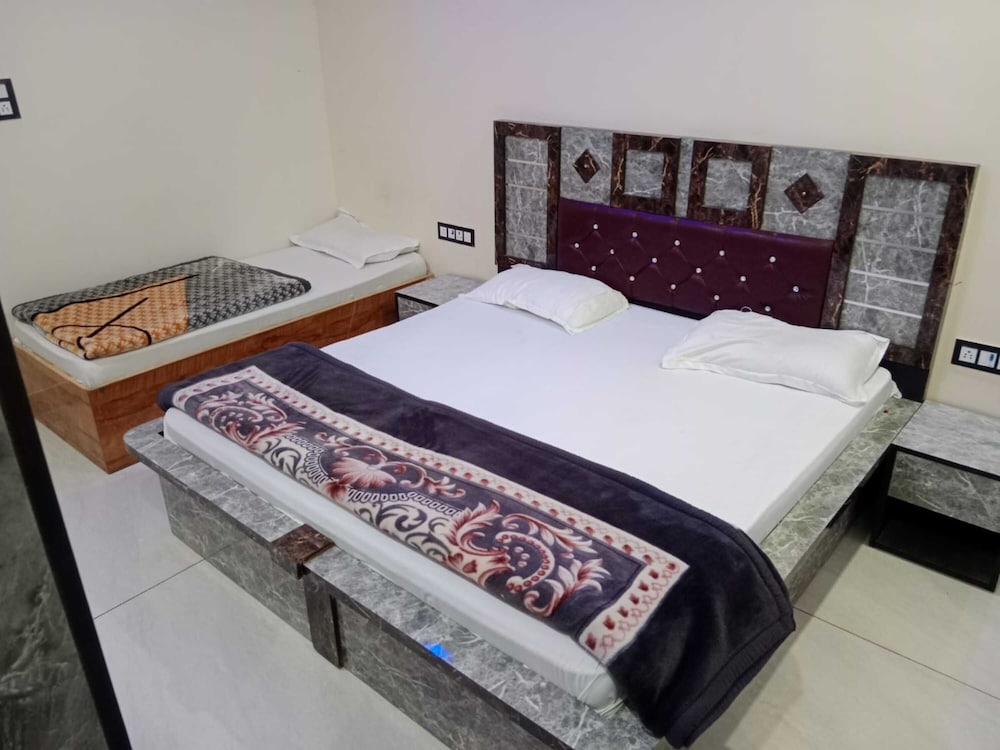 Hotel Radhe Krishna