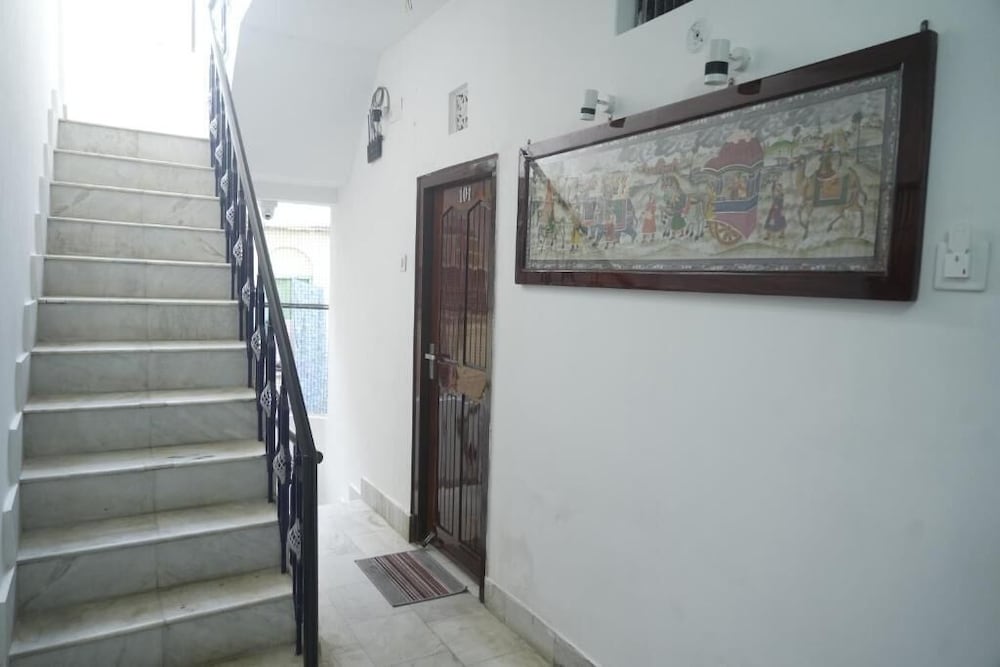 Varanasi Rest House