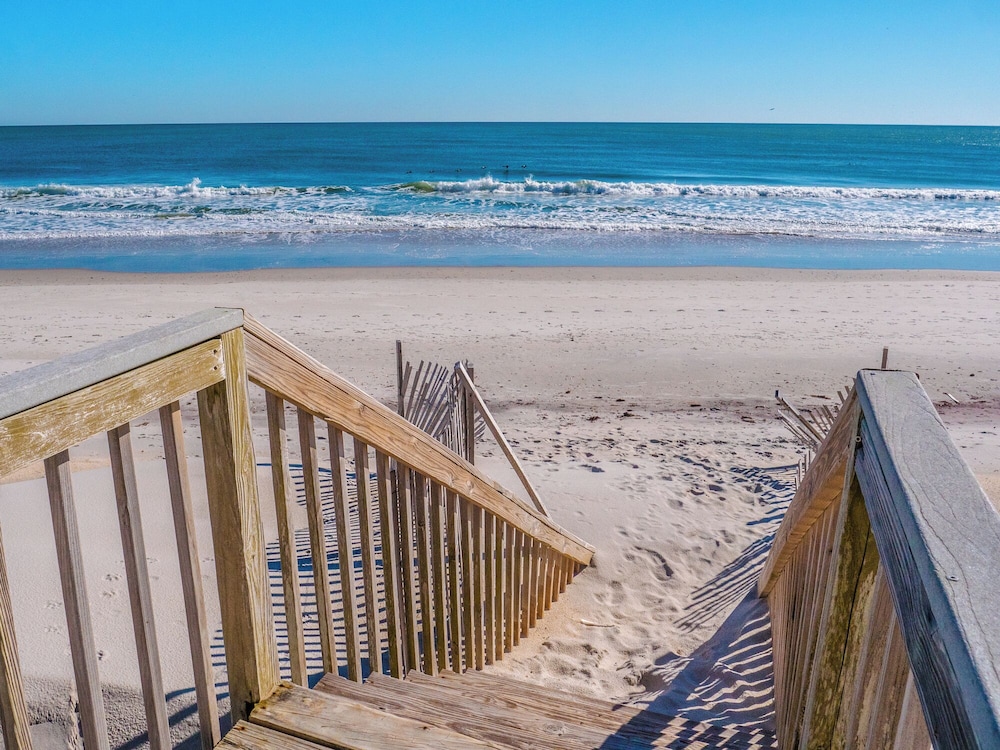 Sandy Feet by Topsail Realty