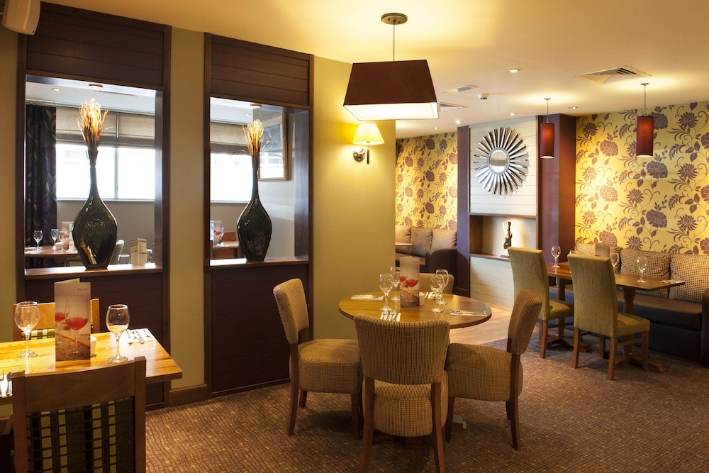 Premier Inn Lincoln City Centre 5